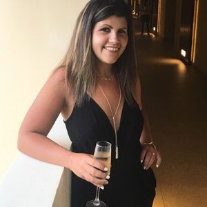 Meet your Posher, Tia